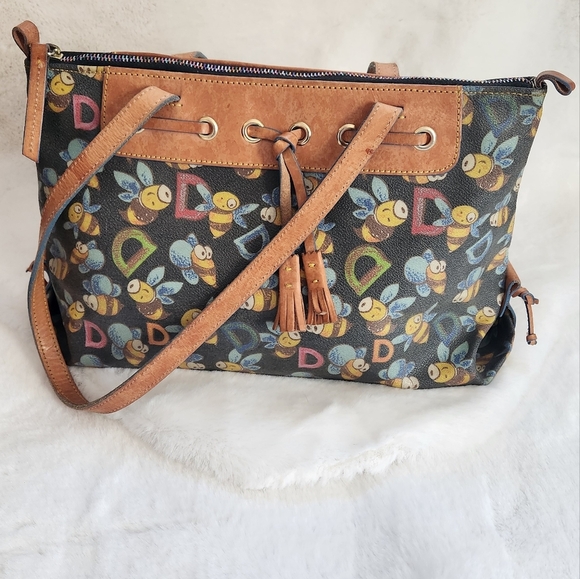 Dooney & Bourke Vintage Retired Print Black Bumble Bee Purse - Picture 1 of 16